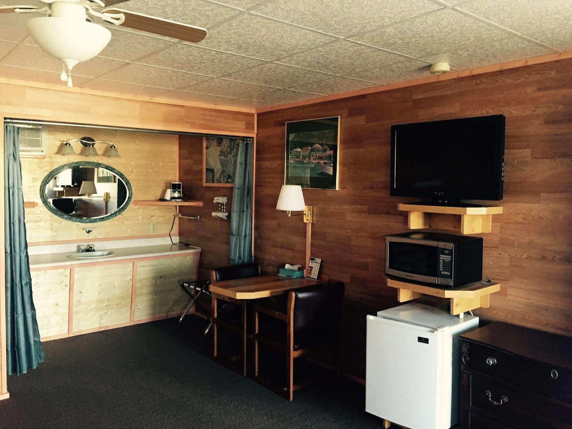 Vindel Motel Mackinaw City Esterno foto