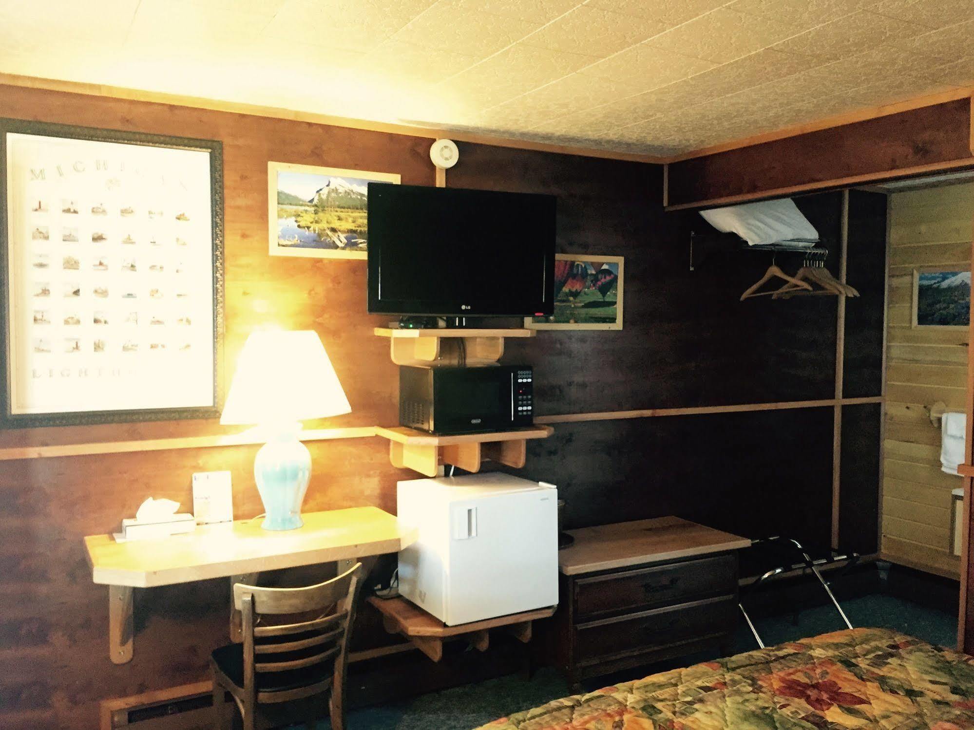 Vindel Motel Mackinaw City Esterno foto