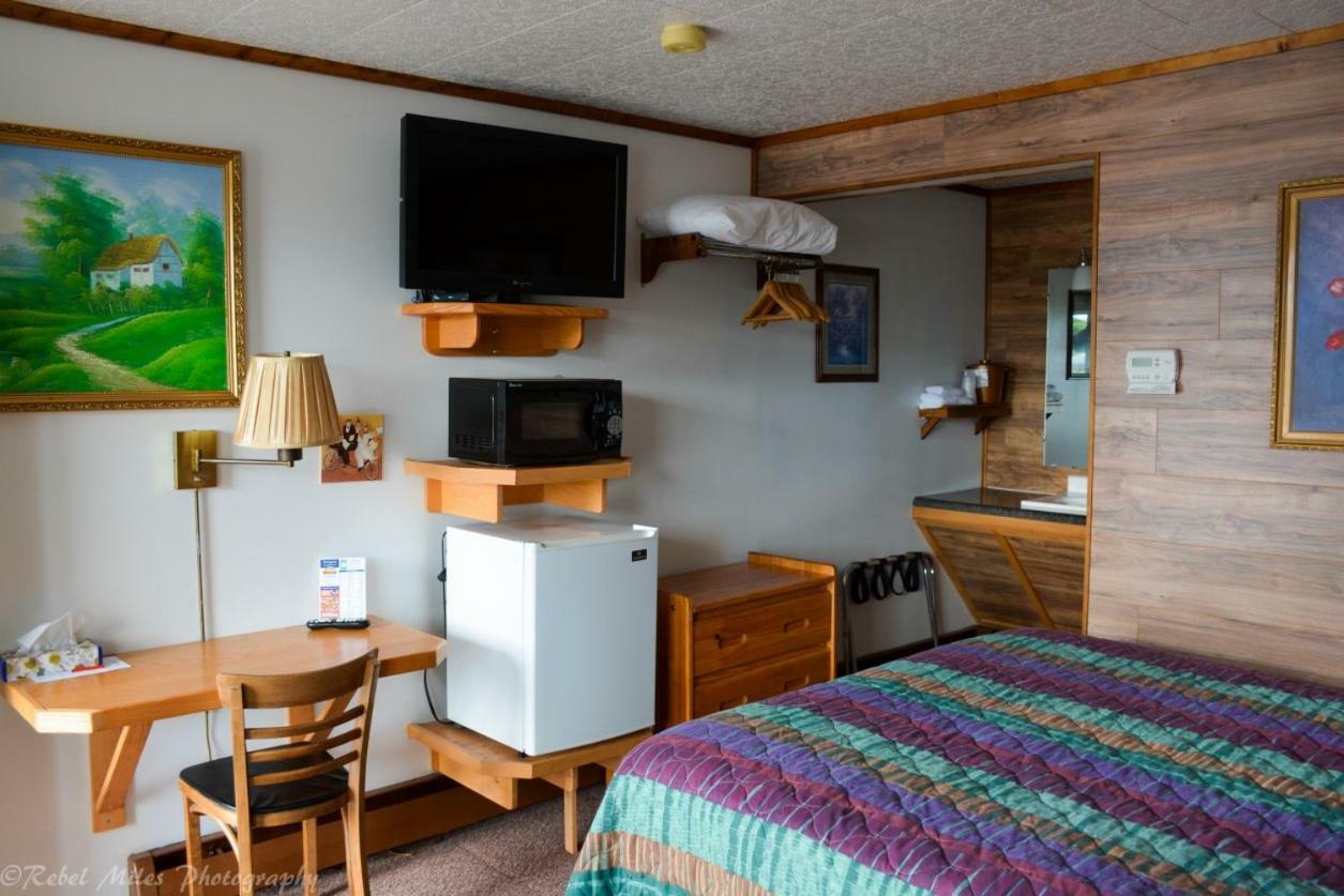 Vindel Motel Mackinaw City Esterno foto